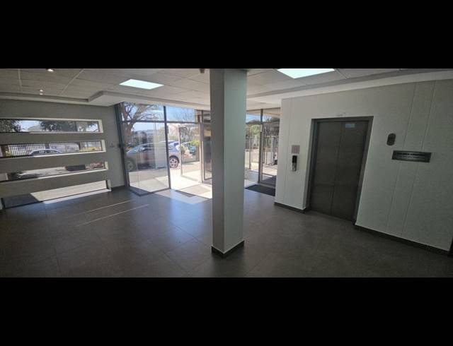 BUSINESS PROPERTY TO RENT IN MIDRIDGE PARK